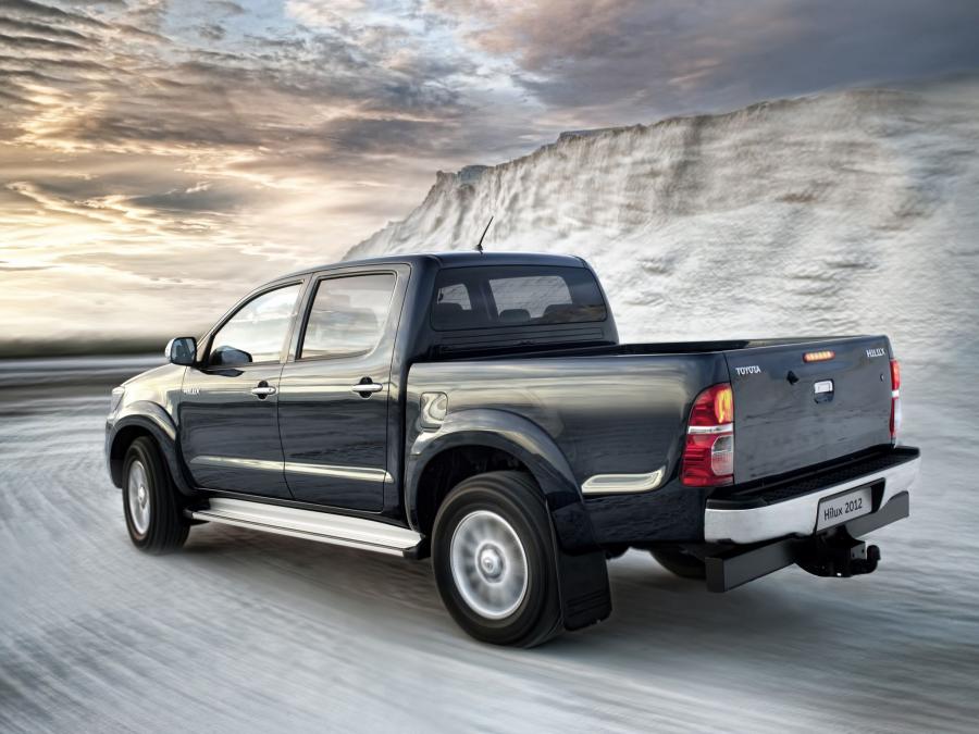  Toyota Hilux Double Cab 2011 года  (фото 8 из 11)